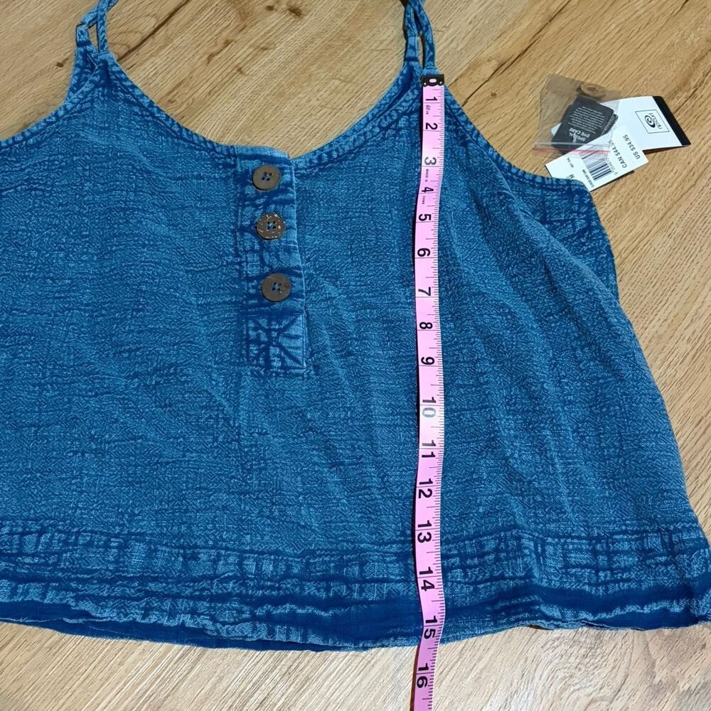 Rip-curl Women's Blue Cami Tank Top NEW button details chambray - Picture 6 of 6